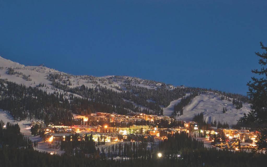 White Crystal Inn Big White Exterior foto